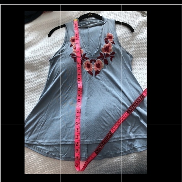 Francesca’s Ayla Embroidered Top - Picture 8 of 12